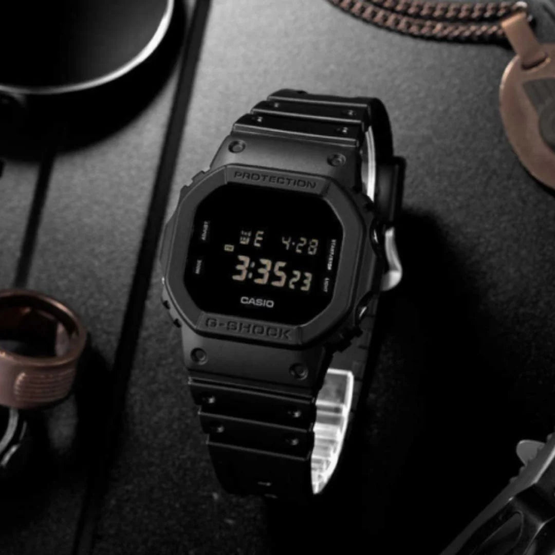 Casio DW-5600CA-2(Refurbished)