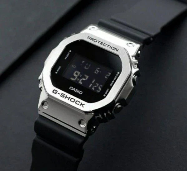 G-SHOCK 5600BB METAL BODY SILVER BLACK(Refurbished)